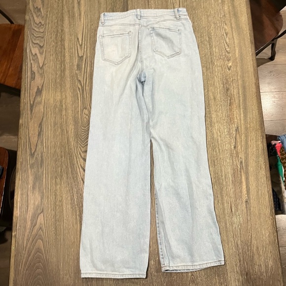 So Super High Rise Wide Leg Jeans Distressed Denim Light Wash Juniors Size 9 - Picture 9 of 11
